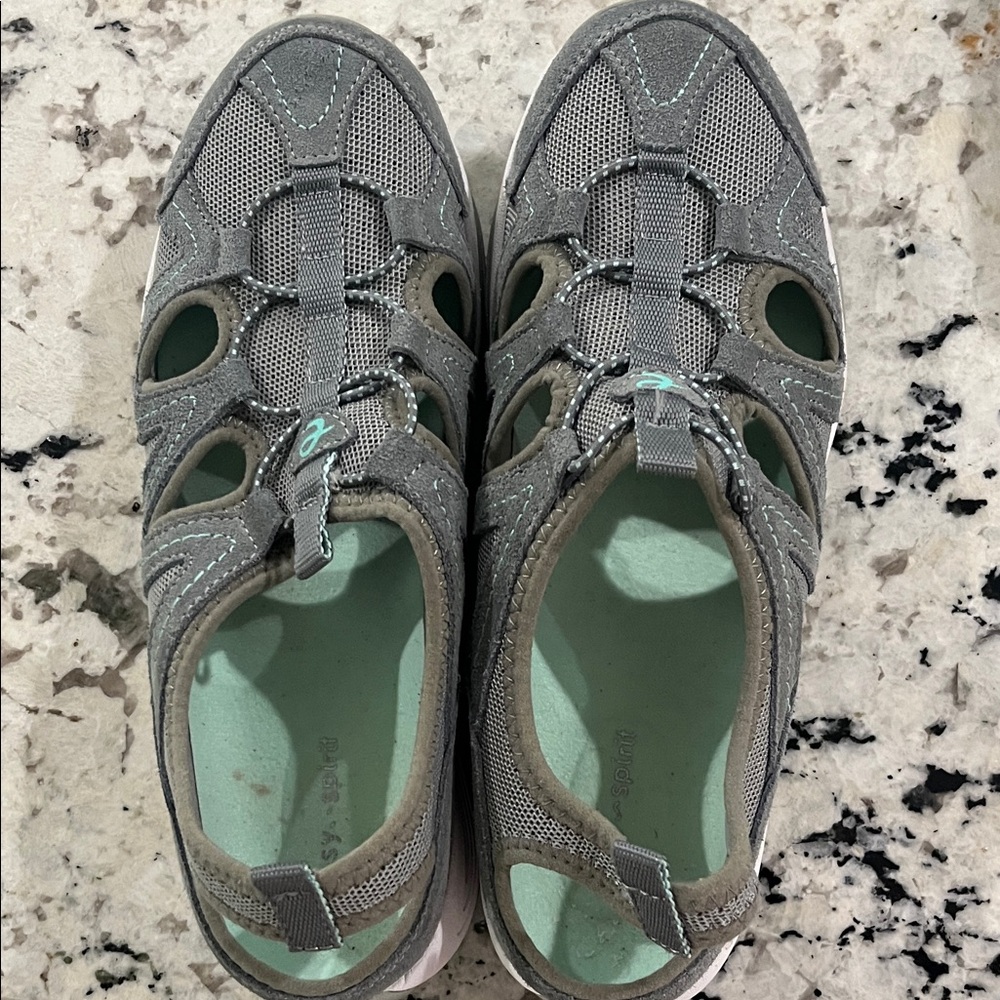 Easy spirit shoes